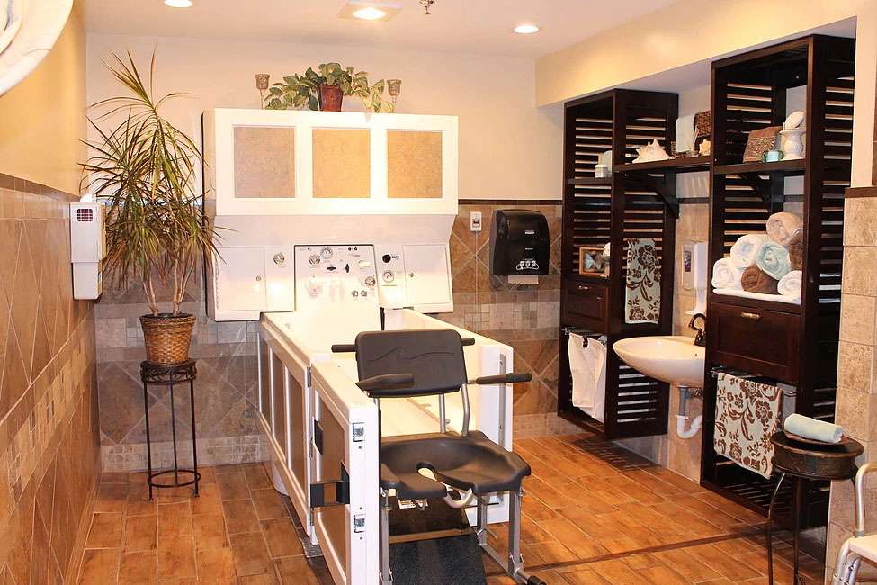 The Advantage Spa tub by Apollo Bath